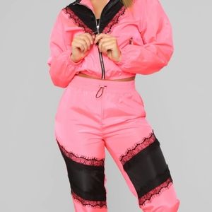 HOT PINK LACE JOGGER SET🖤💞